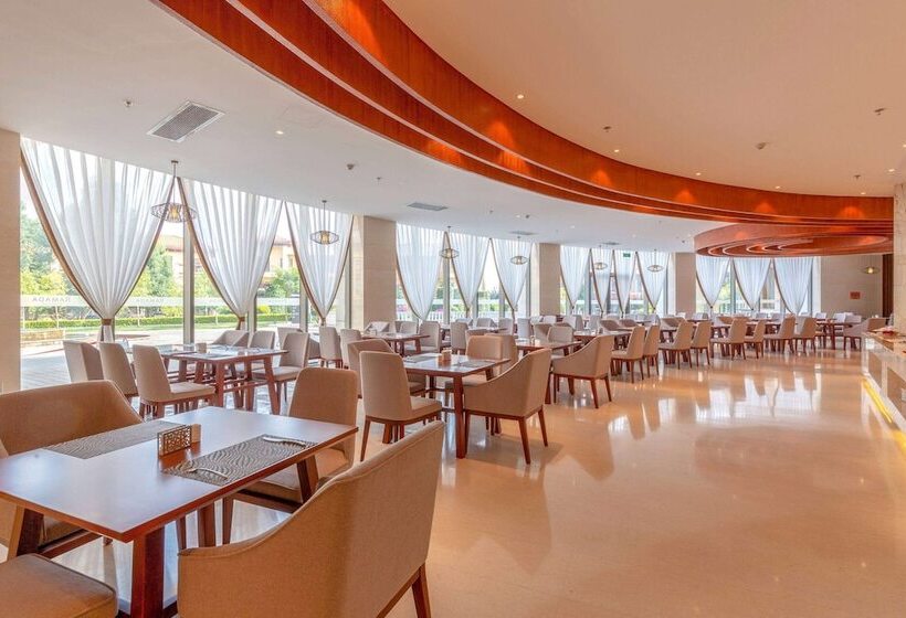 Hotel Ramada By Wyndham Kunming Yiliang