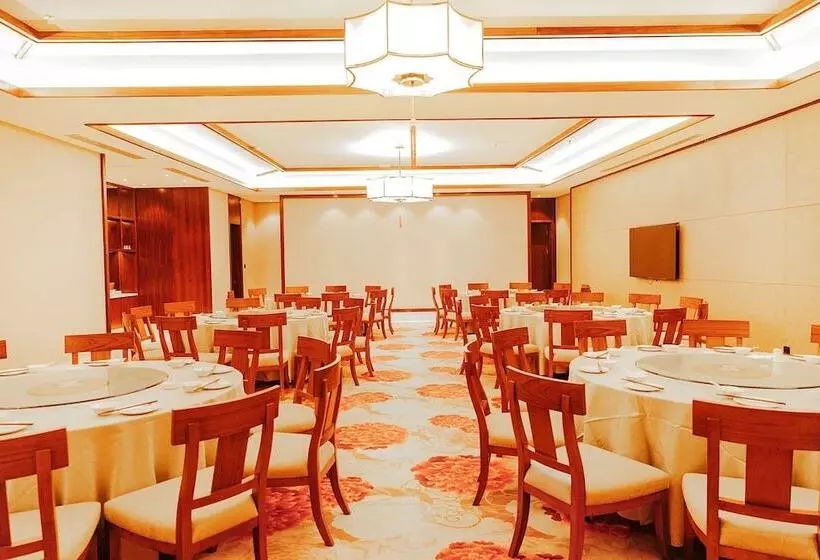 هتل Ramada By Wyndham Kunming Yiliang