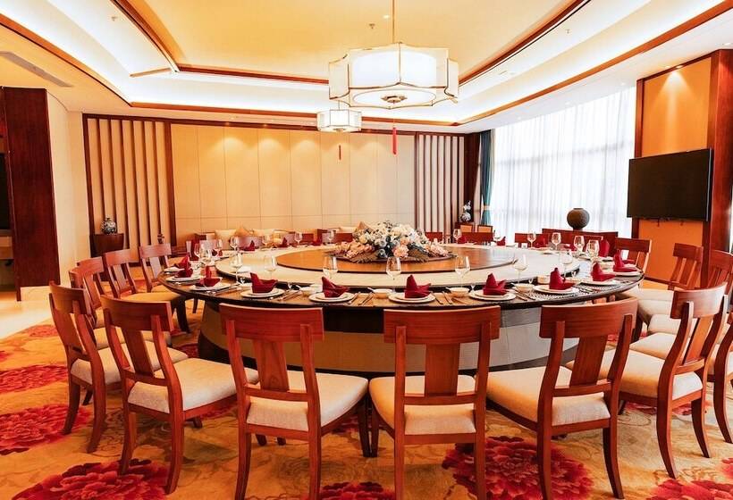 Hotel Ramada By Wyndham Kunming Yiliang