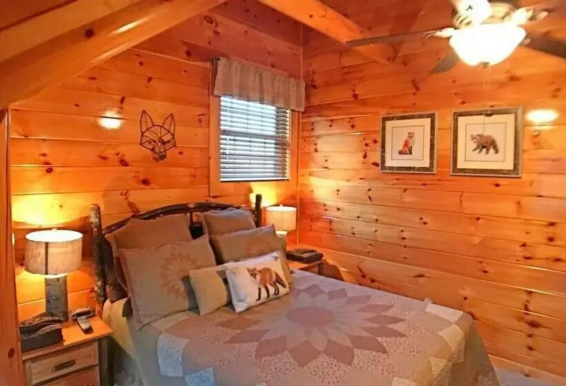 ホテル Soaring Eagle Lodge