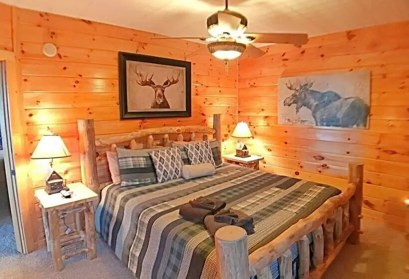 ホテル Soaring Eagle Lodge