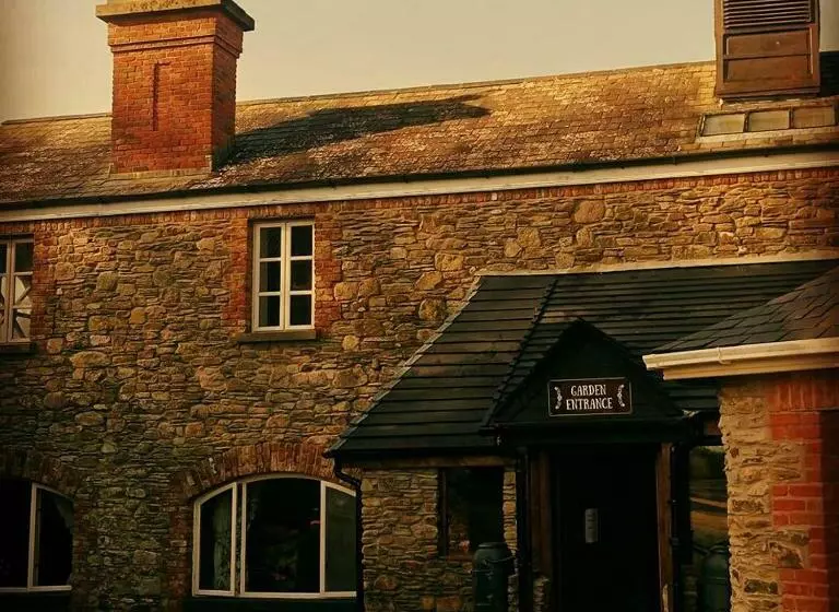 Kilmokea Coach House