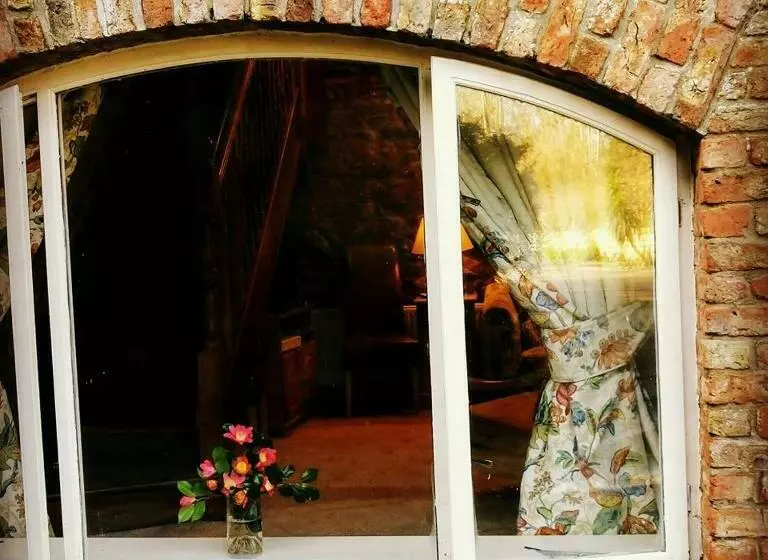 Kilmokea Coach House