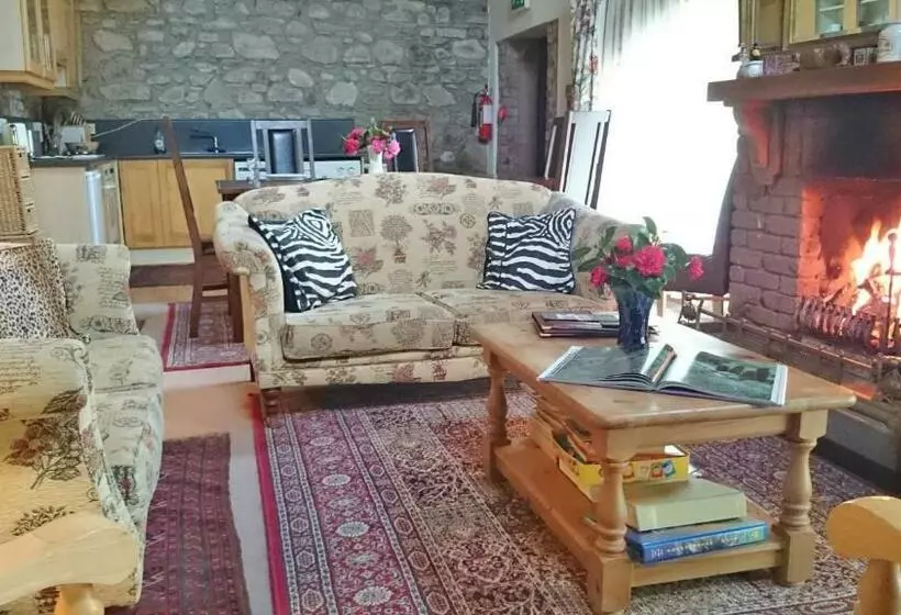 Kilmokea Coach House