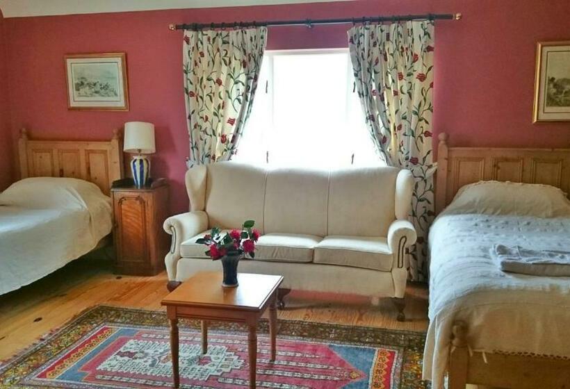 Kilmokea Coach House