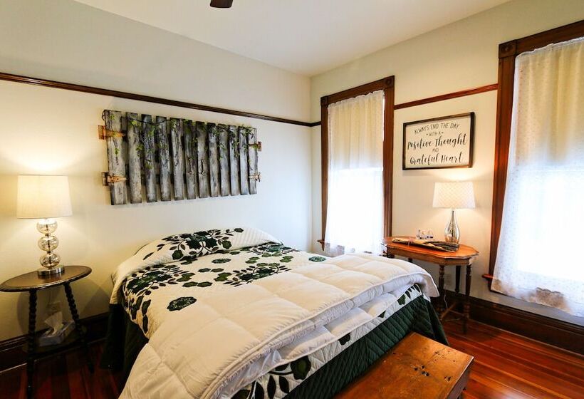 Lavender Fields Inn B&b