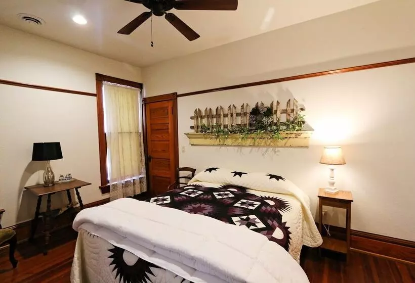 Lavender Fields Inn B&b