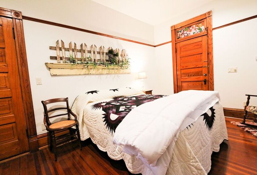 Lavender Fields Inn B&b