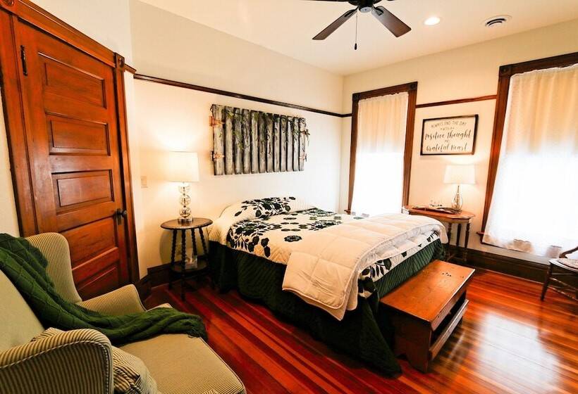 Lavender Fields Inn B&b