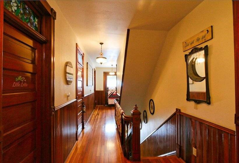 Lavender Fields Inn B&b