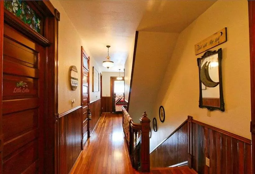 Lavender Fields Inn B&b