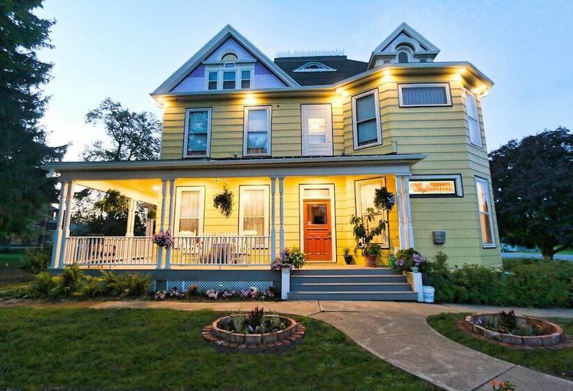 Lavender Fields Inn B&b