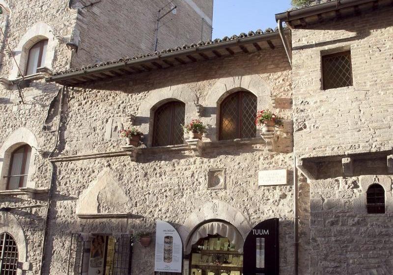 Loggia Dei Maestri Comacini