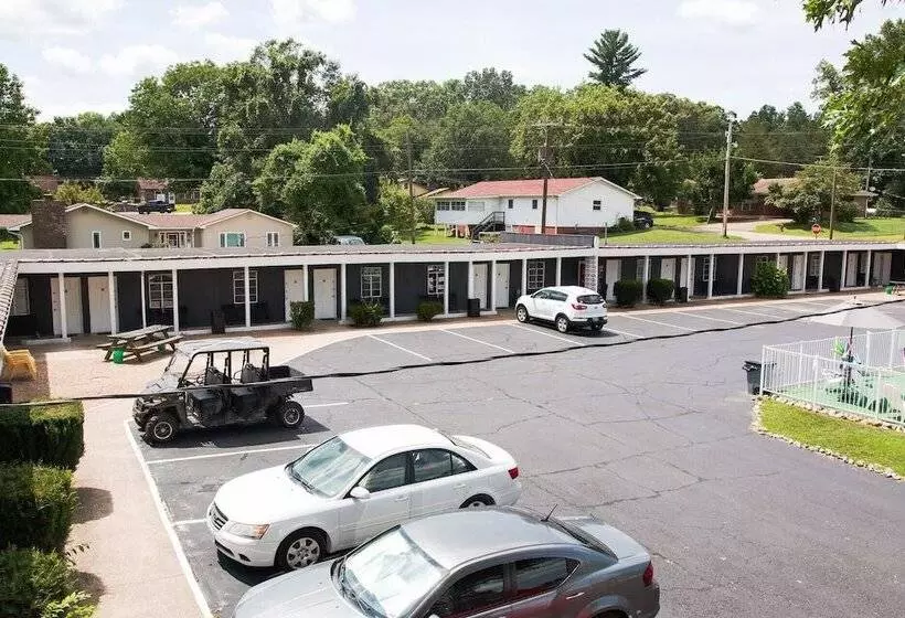 Motelli Current River Inn