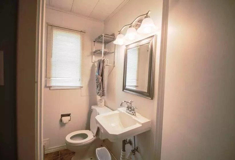 Motelli Current River Inn