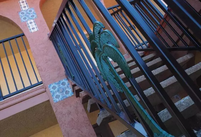 Motelli The Greens Hotel On Stockton