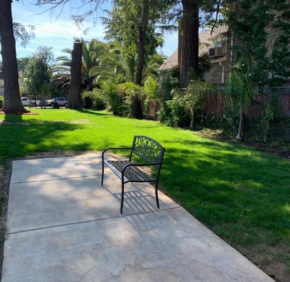 モーテル The Greens Hotel On Stockton