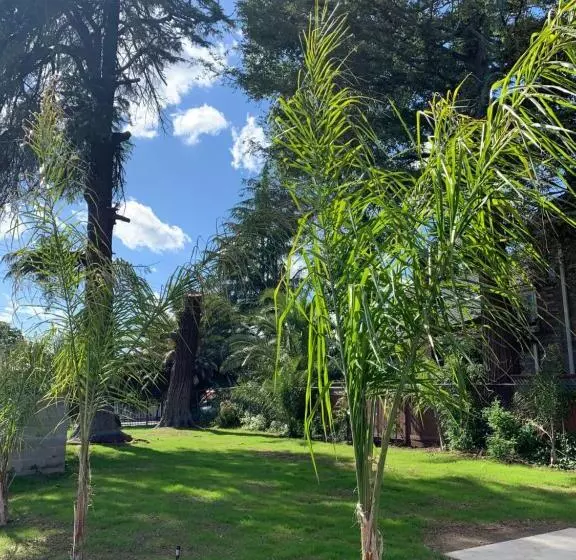 Motelli The Greens Hotel On Stockton