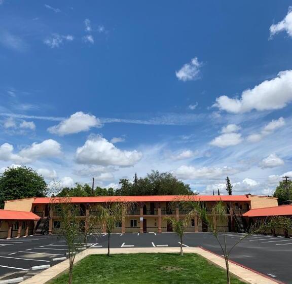 モーテル The Greens Hotel On Stockton