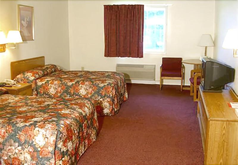 모텔 Travelers Inn