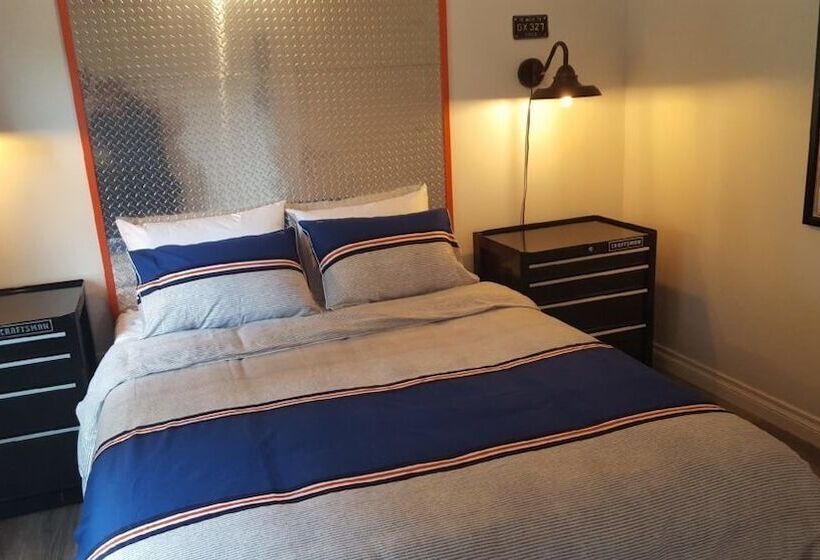 펜션 Devils Lake Inn