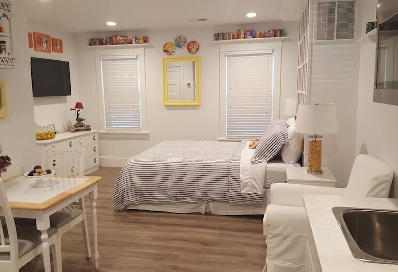 펜션 Devils Lake Inn