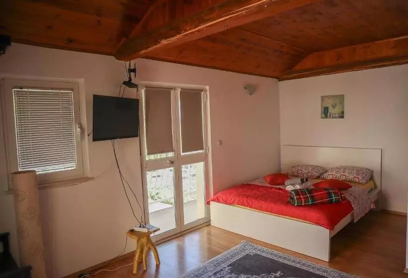 Majatalo Guest House Godimento