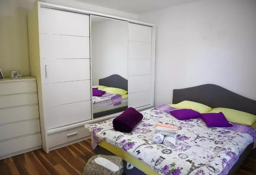 Majatalo Guest House Godimento