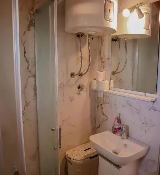 Majatalo Guest House Godimento