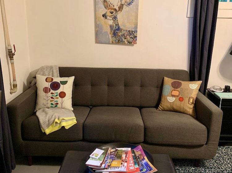 פנסיון Laurelhurst Historic Dougan Suites