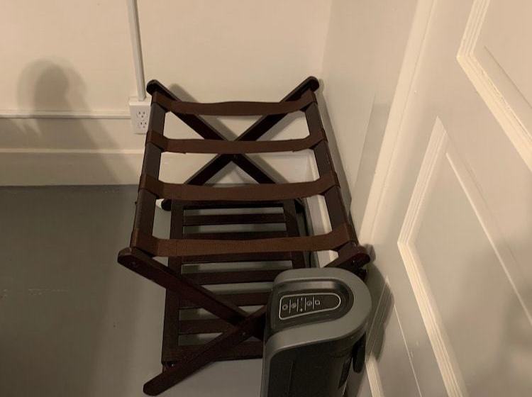 פנסיון Laurelhurst Historic Dougan Suites