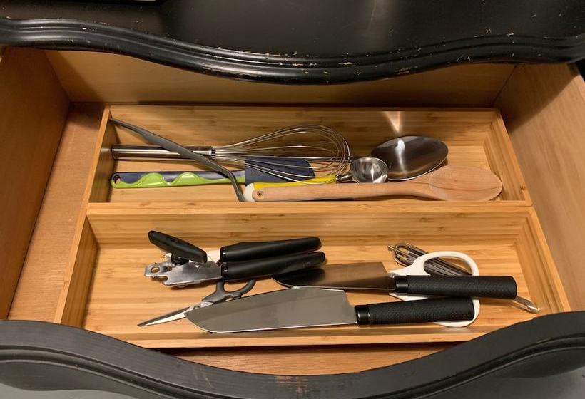 פנסיון Laurelhurst Historic Dougan Suites