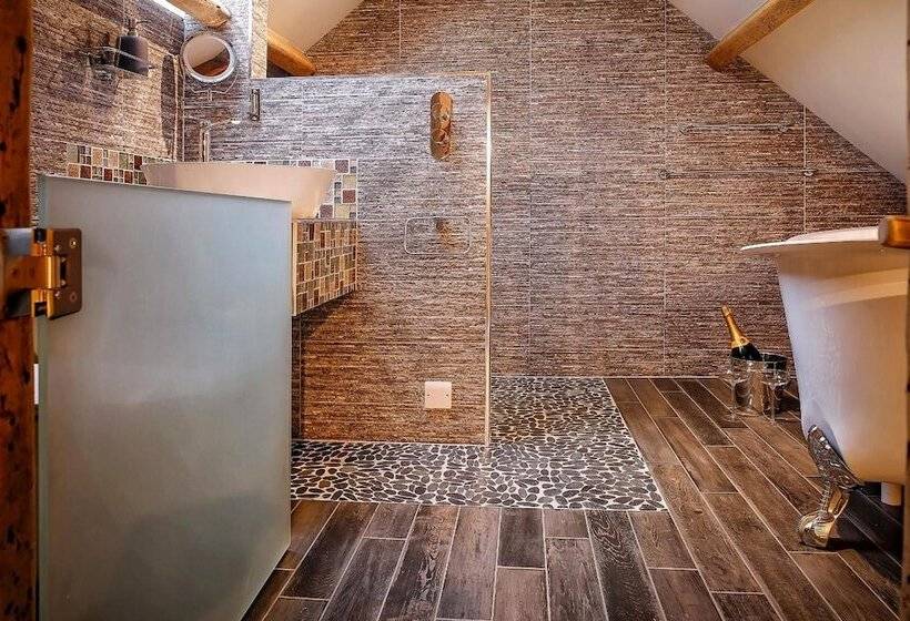 膳宿费 The Coach House At Gileston Manor