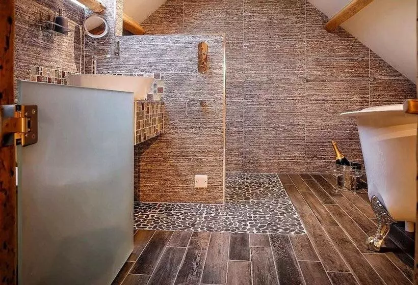 ペンション The Coach House At Gileston Manor