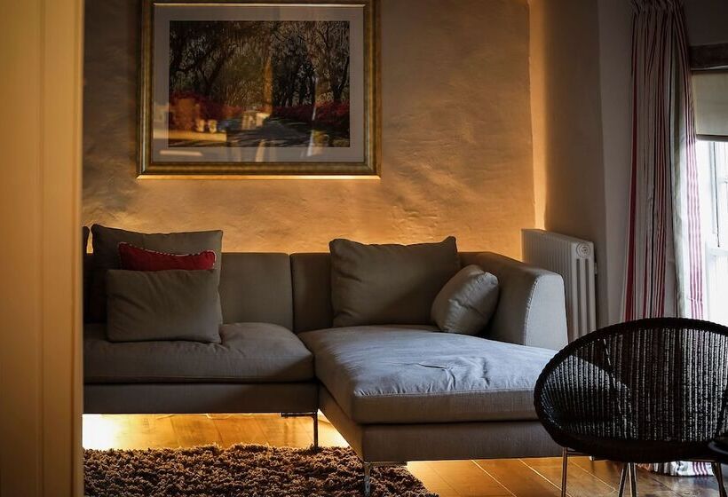 膳宿费 The Coach House At Gileston Manor