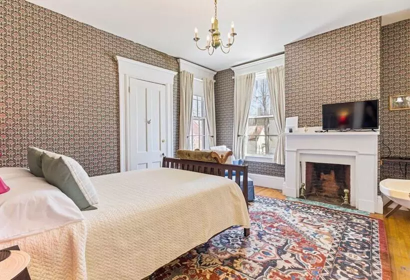 The Jeremiah Mason House B & B