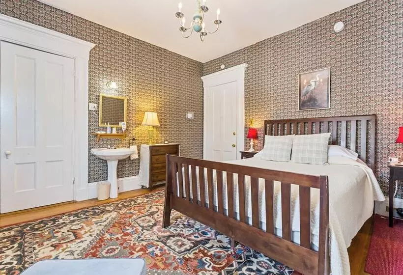 The Jeremiah Mason House B & B