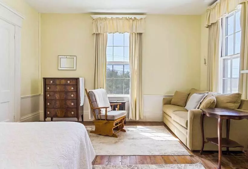 The Jeremiah Mason House B & B