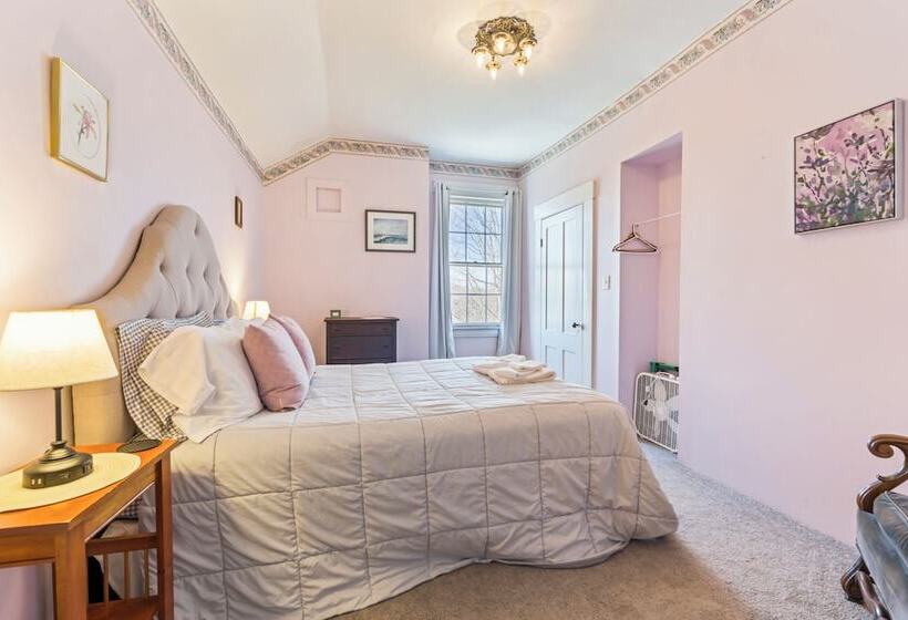 The Jeremiah Mason House B & B