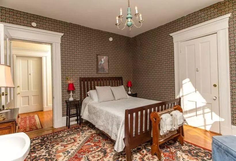 The Jeremiah Mason House B & B