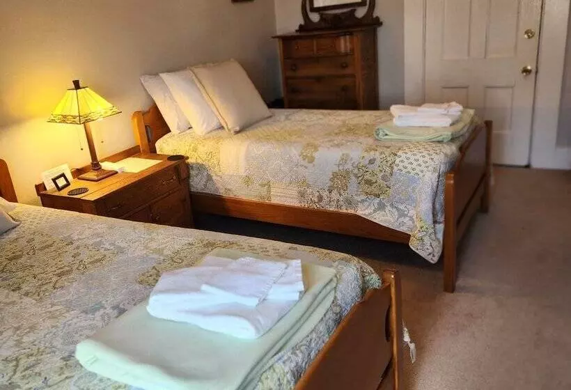 The Jeremiah Mason House B & B