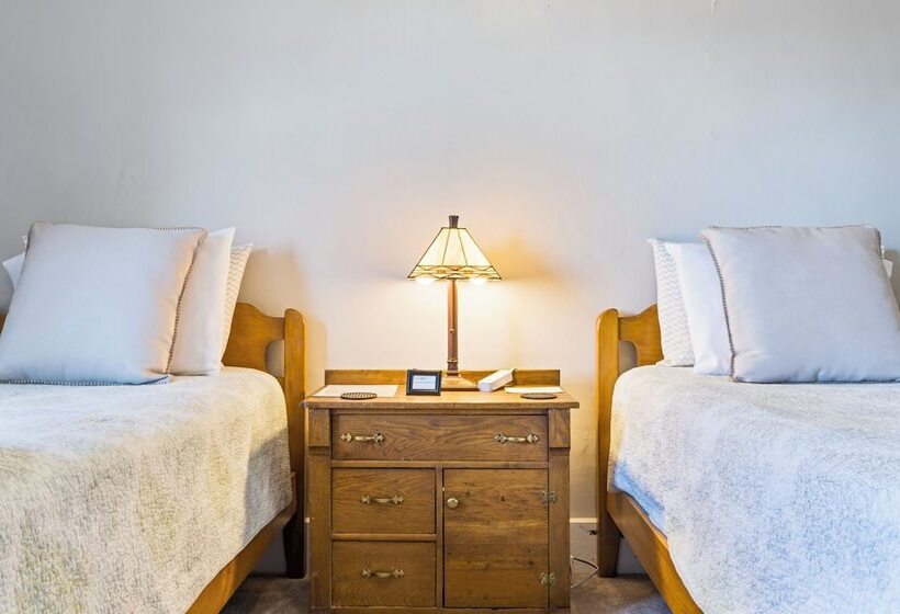 The Jeremiah Mason House B & B