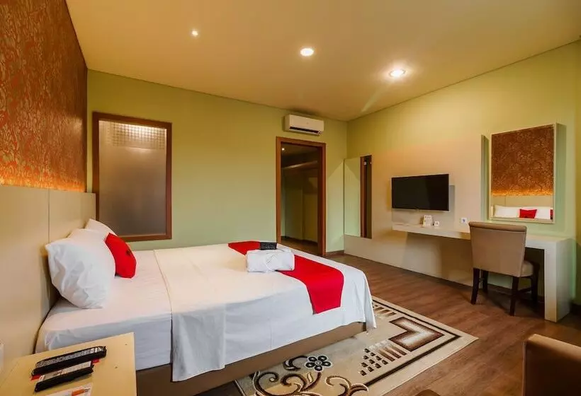 ホテル Reddoorz Plus Near Dunia Fantasi Ancol