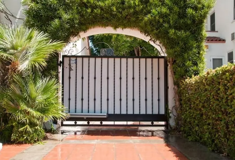 ペンション Beverly Hills Celebrity Home