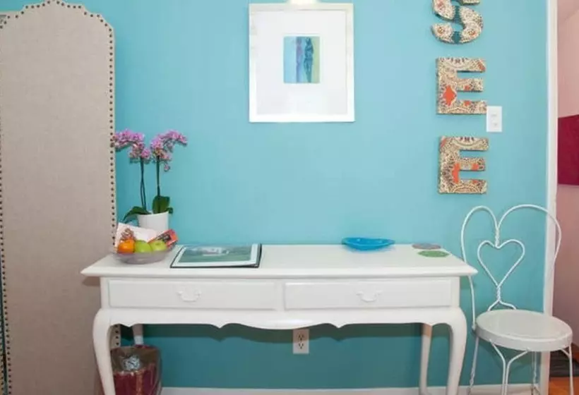 ペンション Beverly Hills Celebrity Home