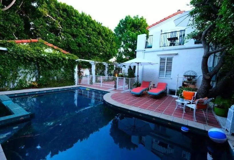 ペンション Beverly Hills Celebrity Home