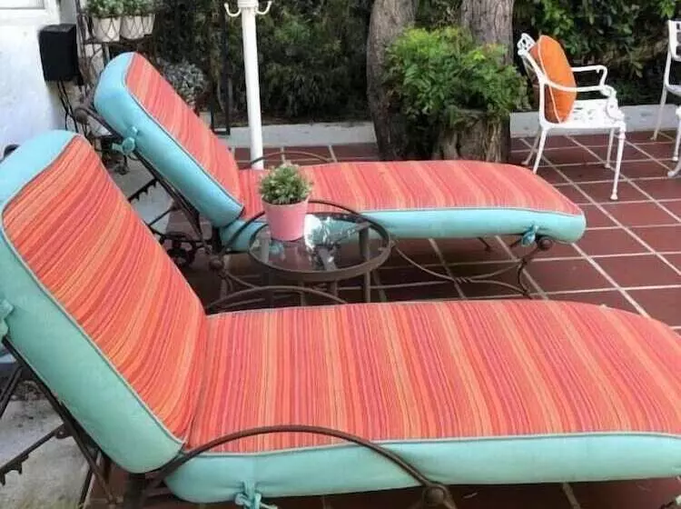 ペンション Beverly Hills Celebrity Home