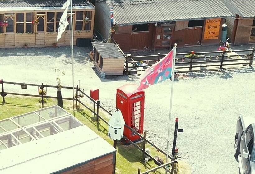 Rosie Traditional Gypsy Wagon