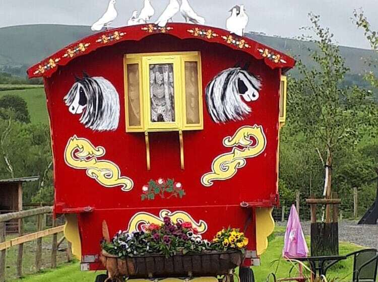 Rosie Traditional Gypsy Wagon