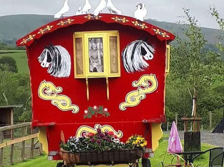 Rosie Traditional Gypsy Wagon